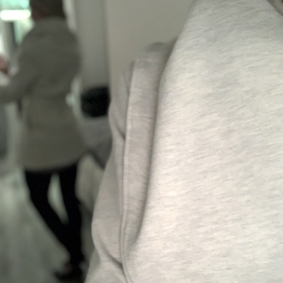 Soft, cozy, heather grey jacket - Picture 3 of 4